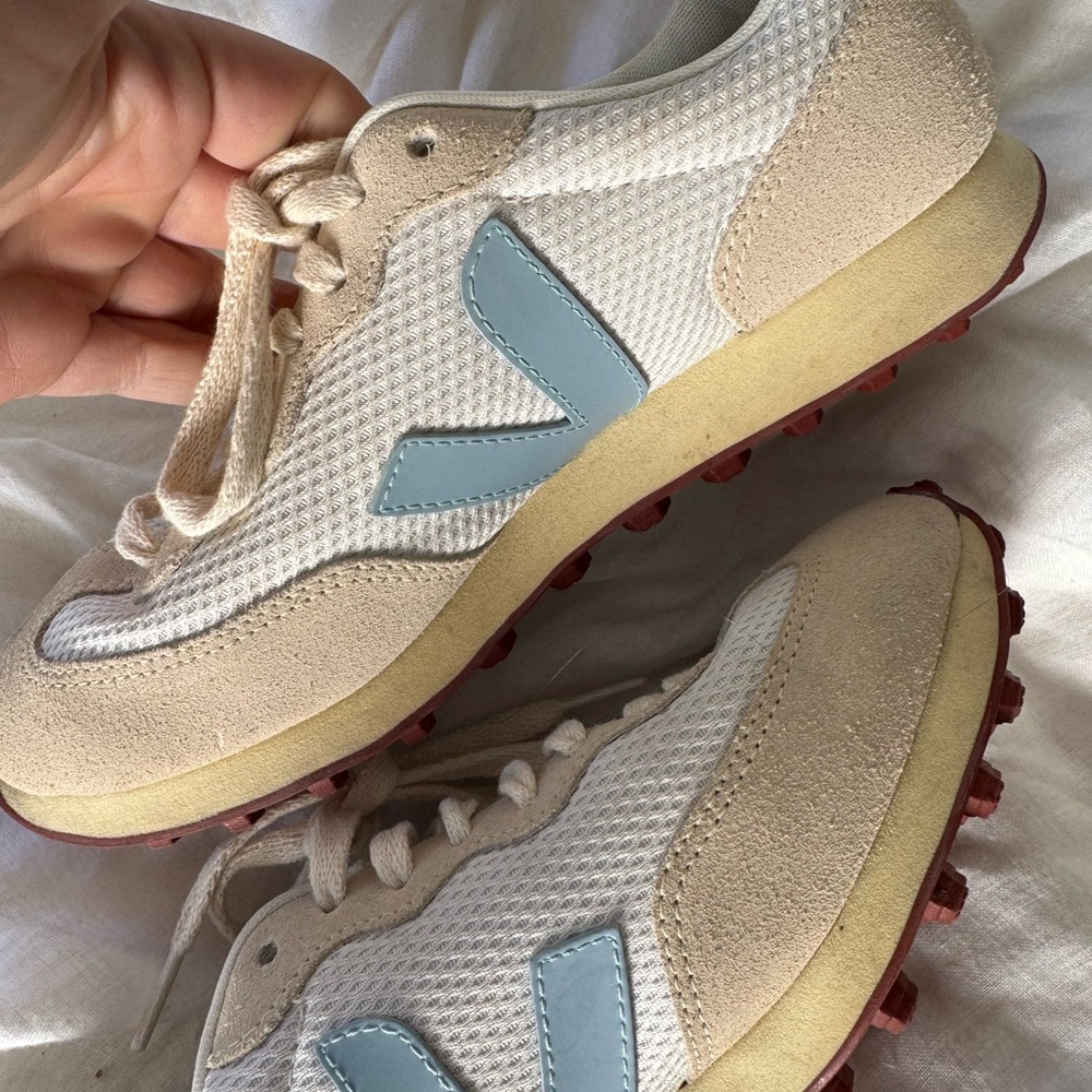 NEW Veja Rio Branco Alveomesh Sneaker women size 7 cream gravel steel MINT - Picture 11 of 11